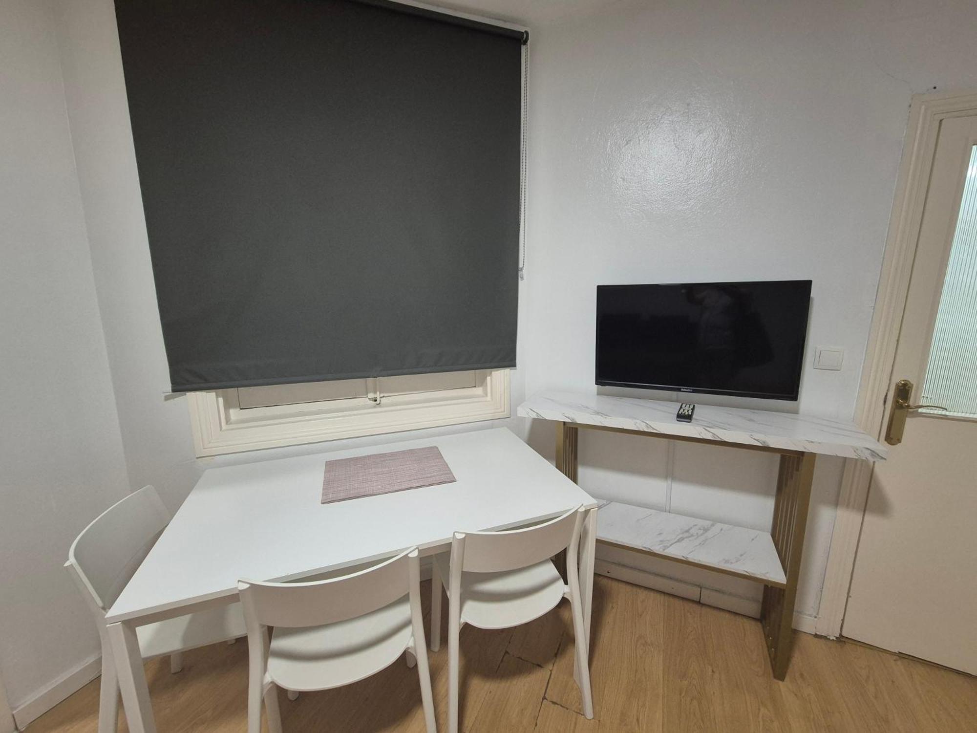 Estudio 504 M-15 Madrid Extérieur photo