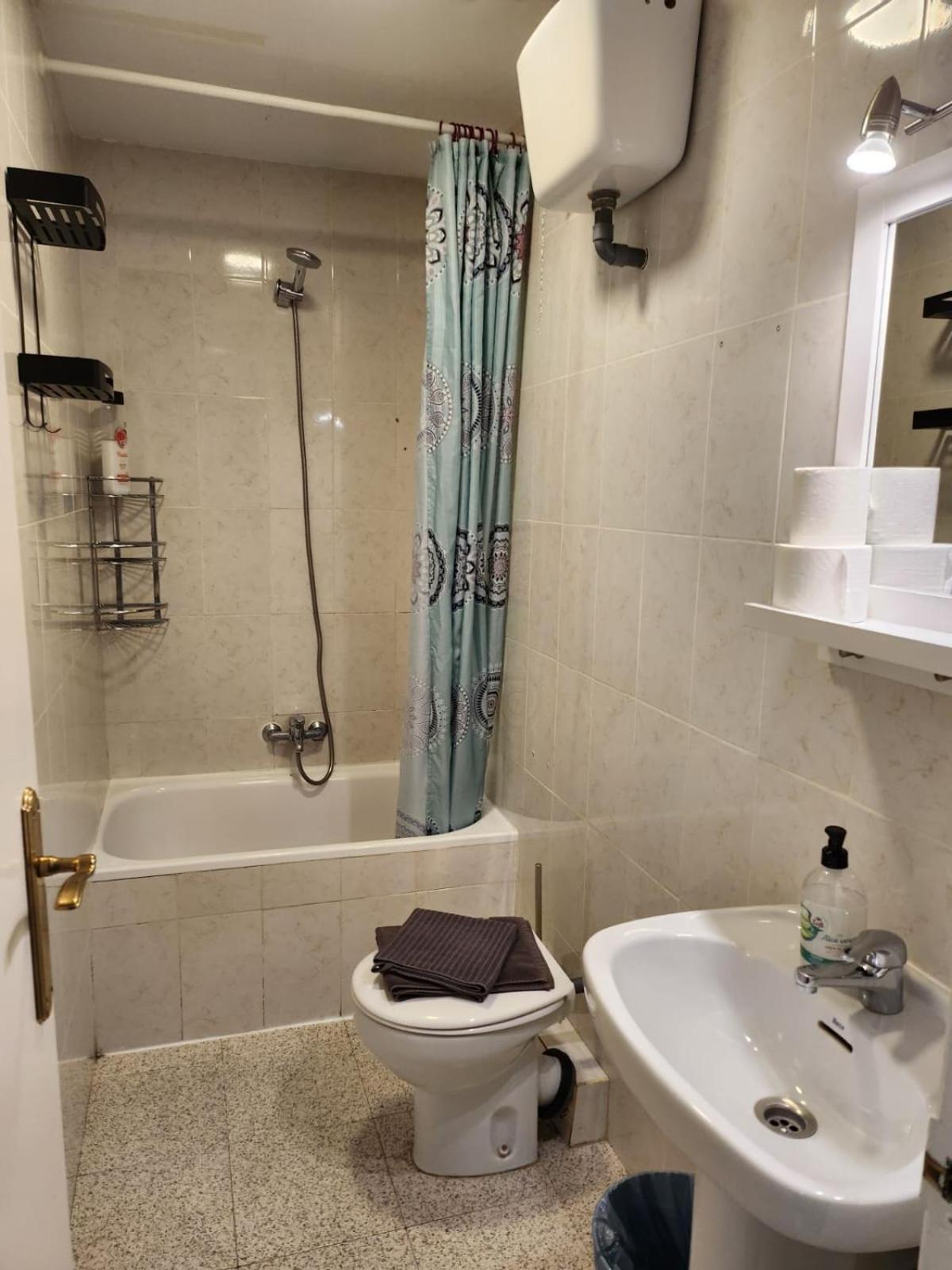 Estudio 504 M-15 Madrid Extérieur photo