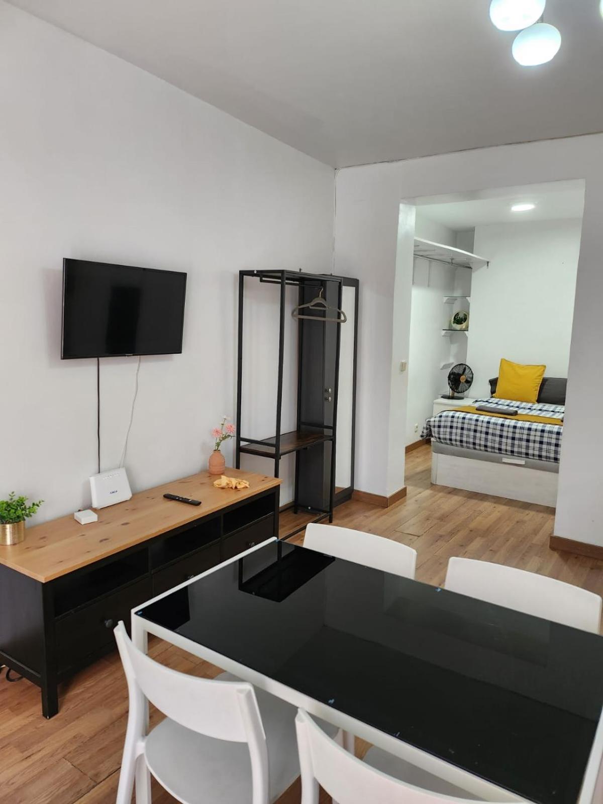 Estudio 504 M-15 Madrid Extérieur photo