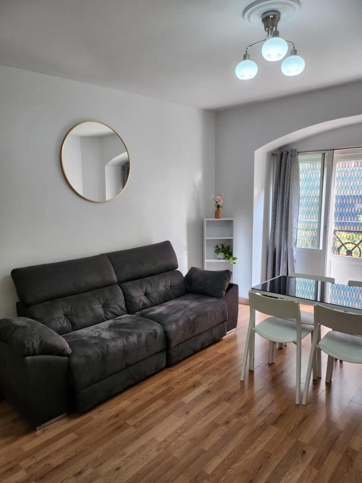 Estudio 504 M-15 Madrid Extérieur photo